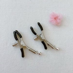 Nipple clsmps/ body jewelry